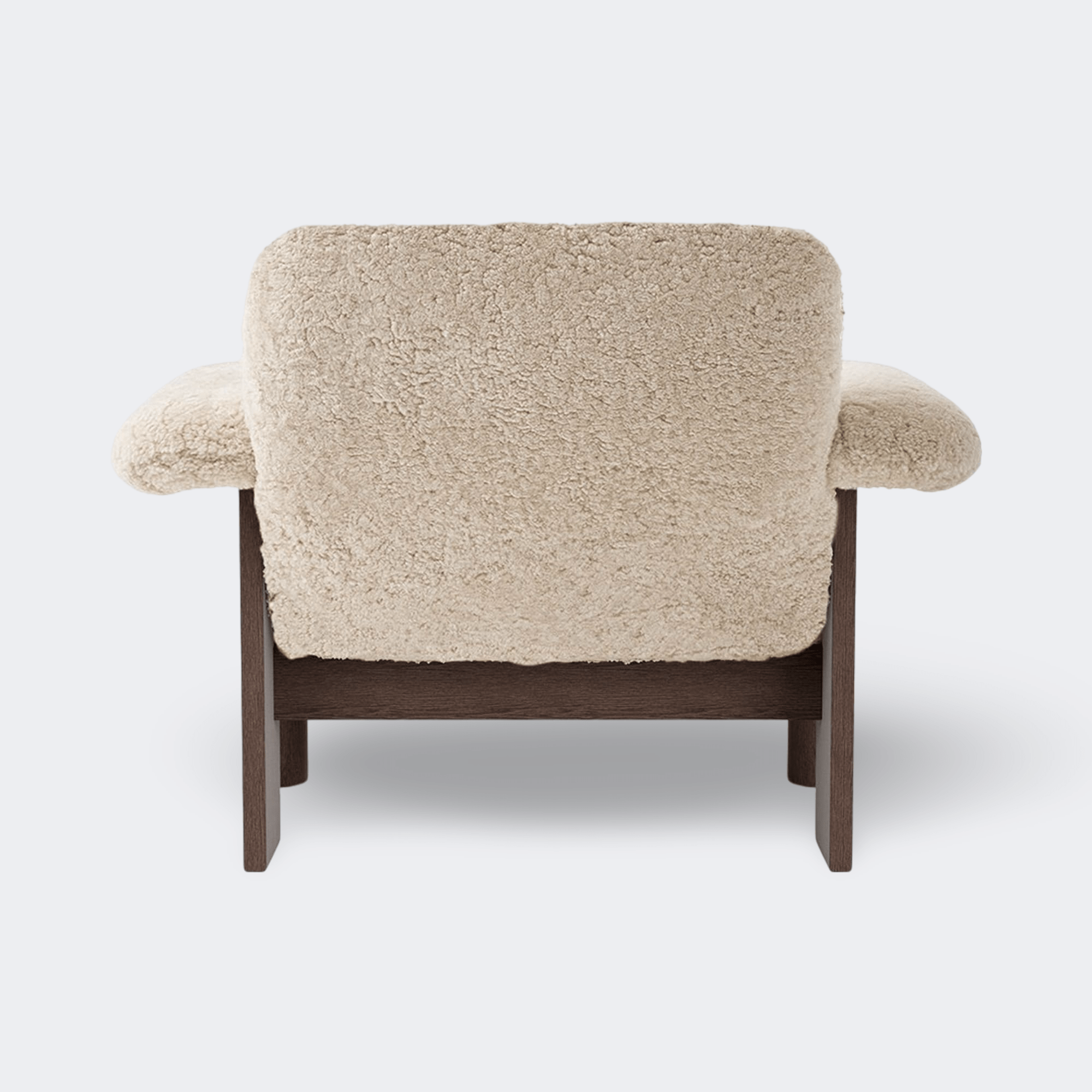 Audo Copenhagen Brasilia Lounge Chair, Low Back, Sheepskin Sheepskin Nature Dark Stained Oak - KANSO