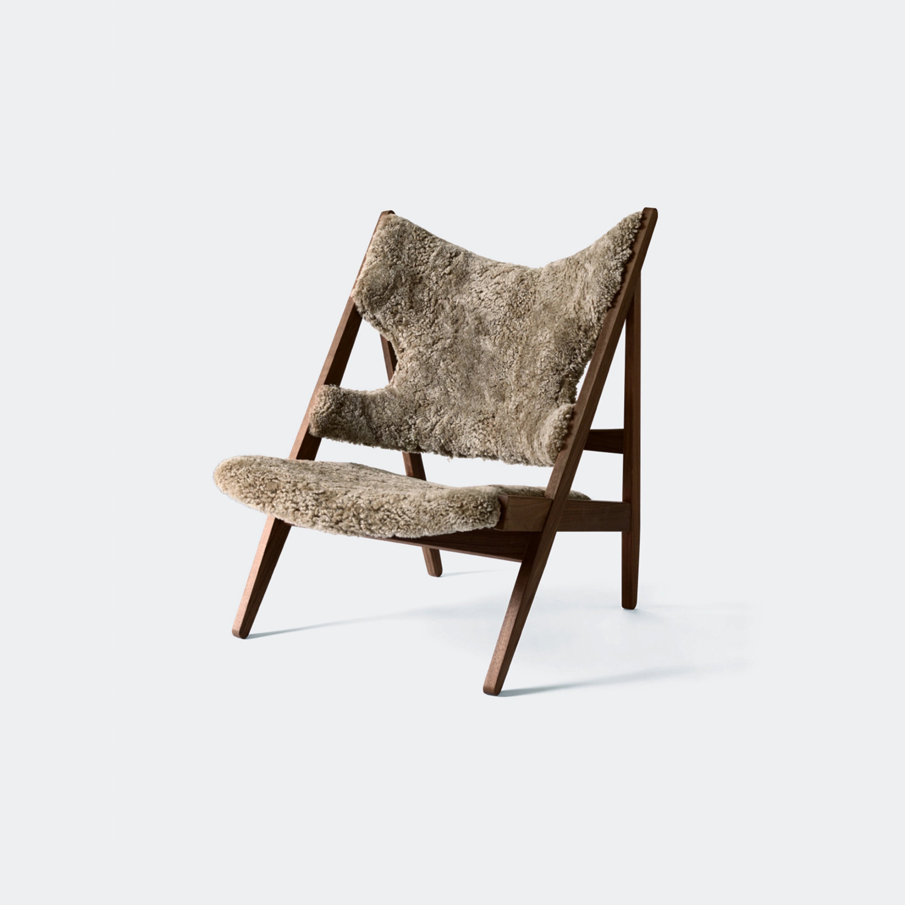 Audo Copenhagen Knitting Chair, Sheepskin Upholstery Made To Order Walnut/Sahara - KANSO#Frame/Fabric Color_Walnut/Sahara